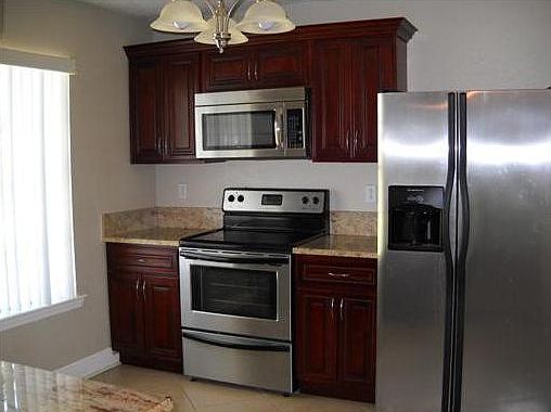 4th image of 51 Cynthia St
