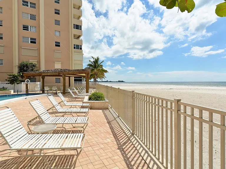 1700 Benjamin Franklin Dr #11B — Photo 38