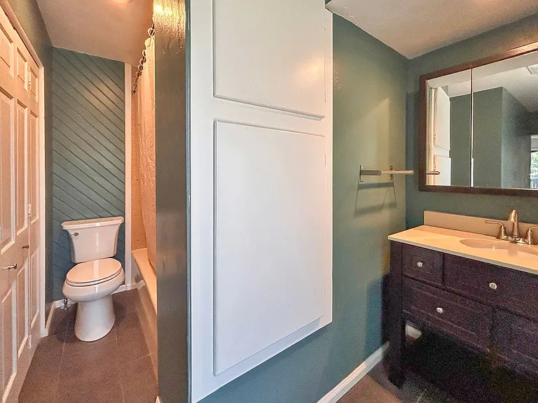 2890 Quay St — Photo 14