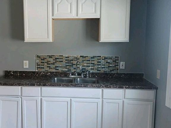 4th image of 10722 Parkhurst Dr #Up