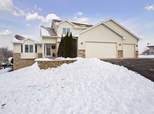 4208 Walnut Rd, Saint Bonifacius, MN 55375