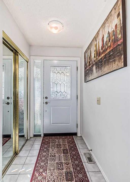 10940 W Bonaventure Dr SE Calgary, AB, T2J5C8 Apartments for Rent