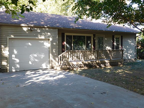 2nd image of 702 Smith Ave