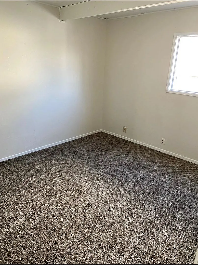 3 bed 1.5 bath — Photo 3