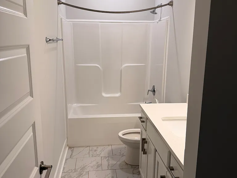 132 Clift Dr — Photo 23