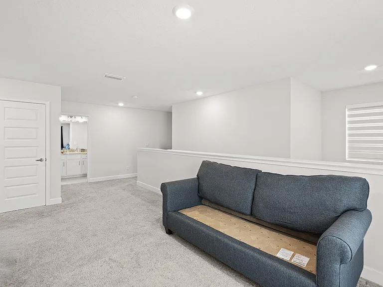 692 NE Turtleback Trl — Photo 23