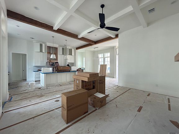 4th image of 2725 Pointe Marie Dr