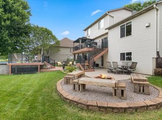 9826 77th St S, Cottage Grove, MN 55016