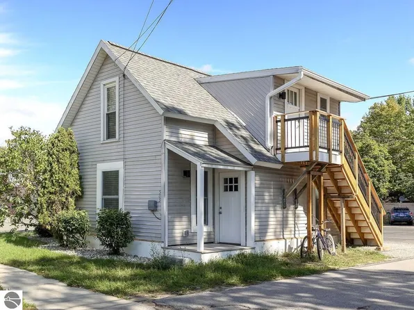 509 Rose St, Traverse City, MI 49686