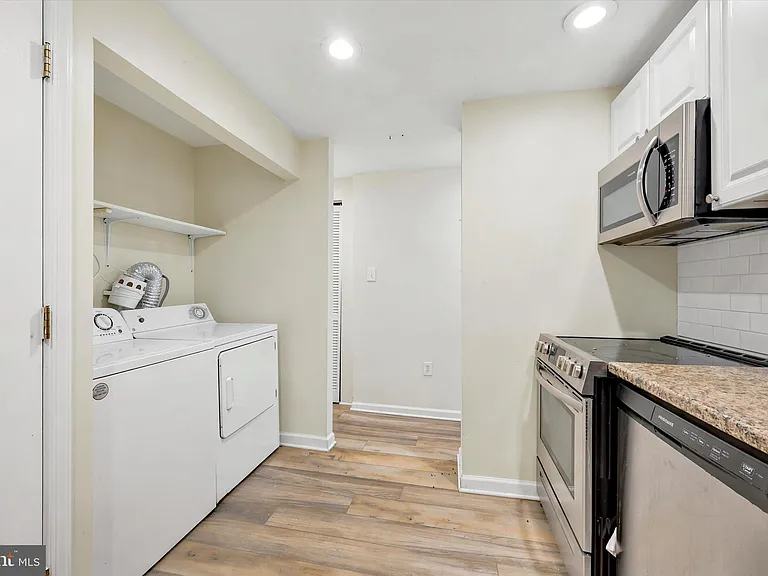 33 S 19th St #3 — Photo 11