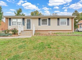 2223 Inge Cir, Salem, VA 24153