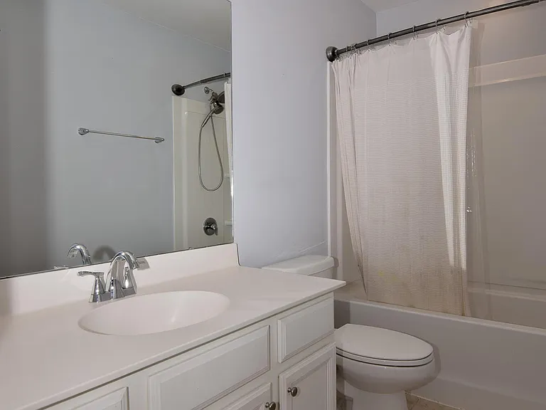 788 Redbud Ln — Photo 13