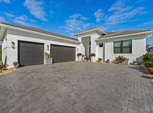 2044 SE Mosaic Blvd, Port Saint Lucie, FL 34984
