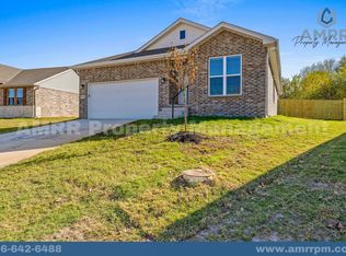 1201 SW 3rd Ave, Gentry, AR 72734