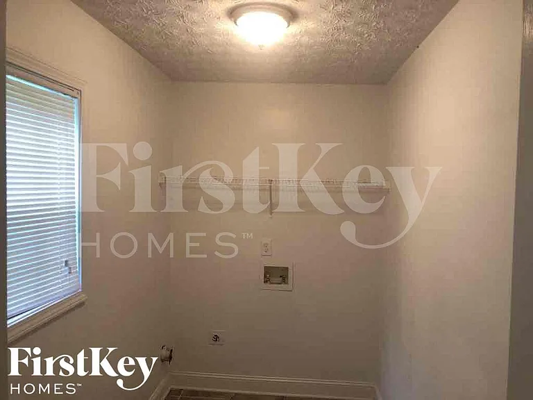1813 Alcovy Springs Ln — Photo 6