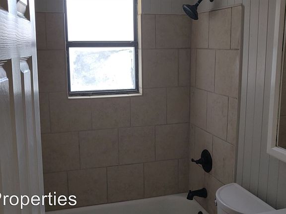 5th image of 1217 Northdale Ave