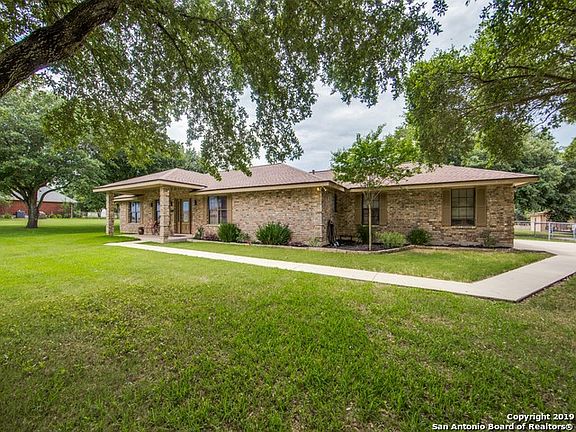 2nd image of 93 Oak Fields Dr