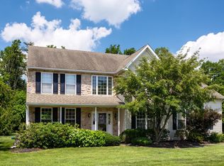 102 Brookhaven Ln, Downingtown, PA 19335