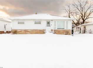 1836 Ridgeview Dr, Wickliffe, OH 44092