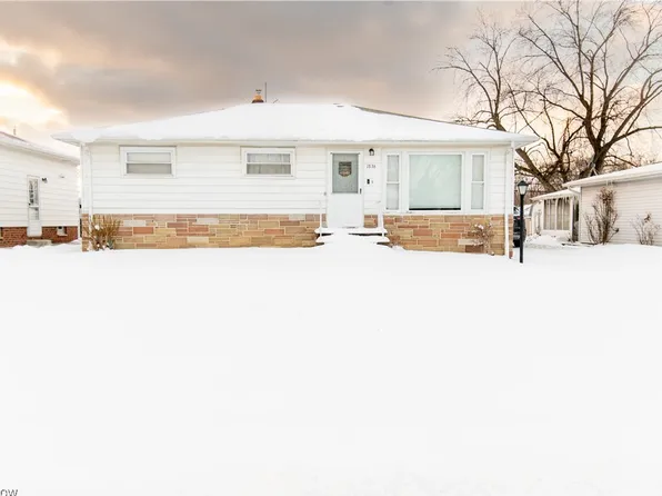 1836 Ridgeview Dr, Wickliffe, OH 44092