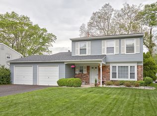 39 Berkshire Dr, Howell, NJ 07731