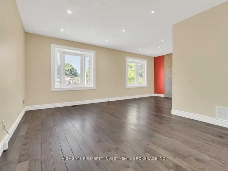 36 Reigate Ave #MAIN — Photo 4