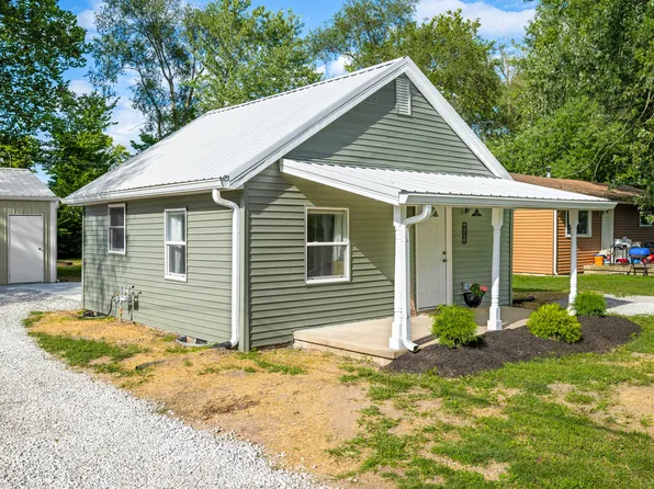 625 Parkway Dr, Columbus, IN 47201