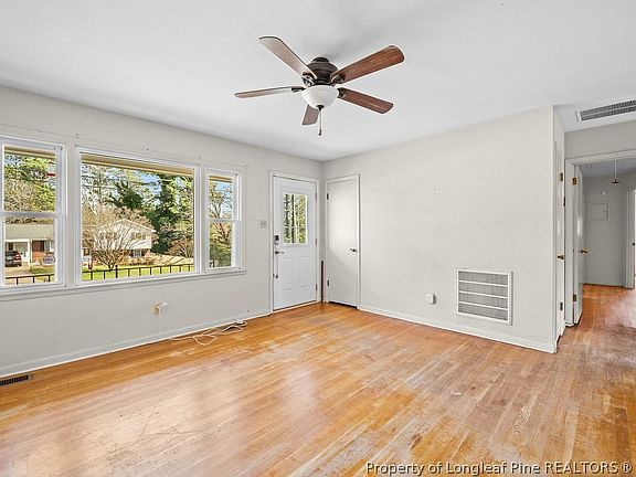 4th image of 1334 Devonshire Dr