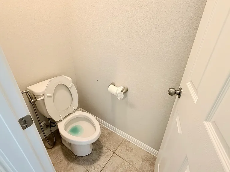 1009 Valley View Dr — Photo 14