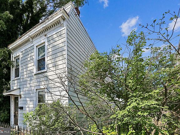 5th image of 204 N Payne St