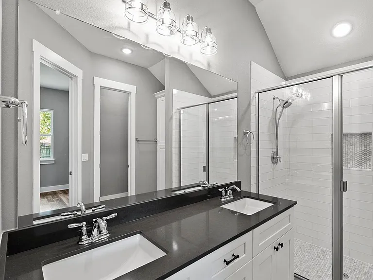 203 E Salty St — Photo 27