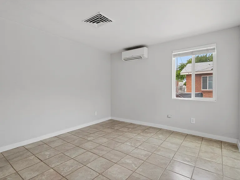 3022 E 1st St #2 — Photo 6