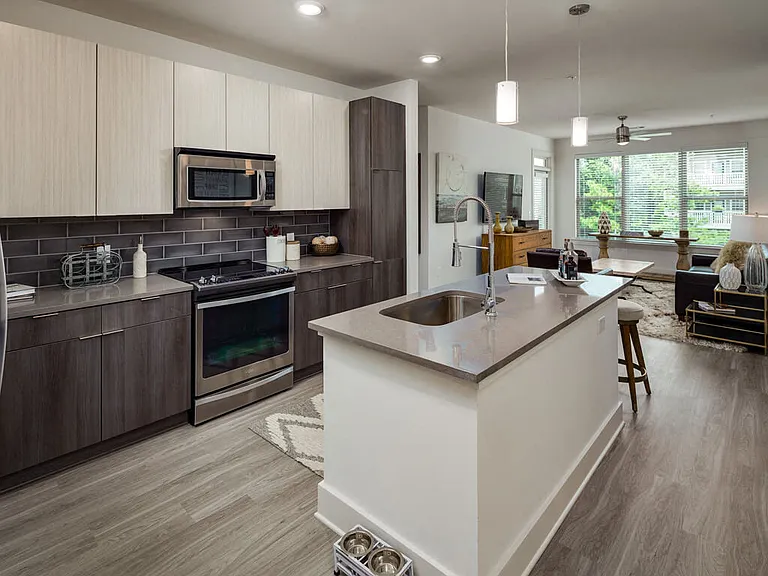 1888 Emery St NW — Photo 11