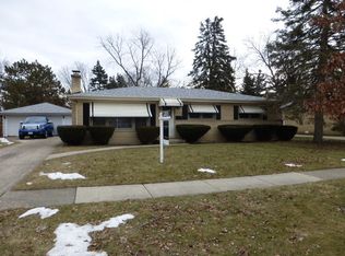 705 Hatlen Ave, Mount Prospect, IL 60056