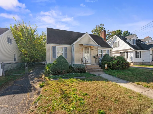 121 Chester Street, Hartford, CT 06114