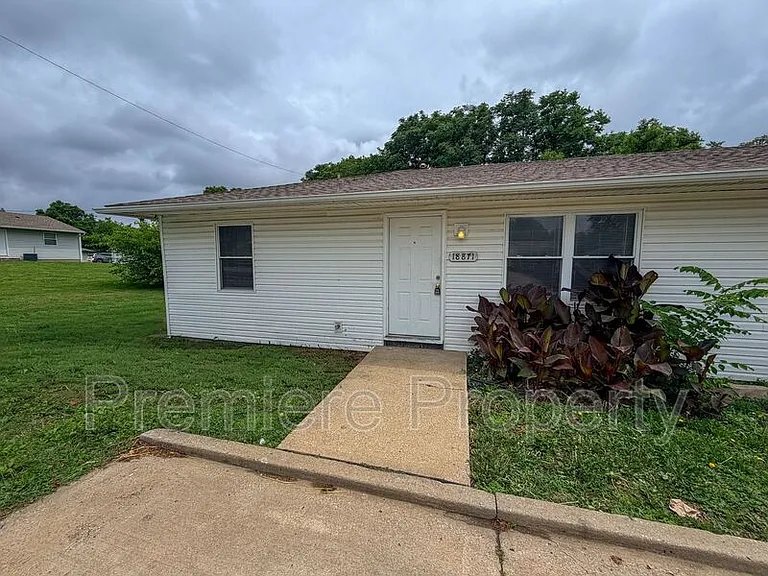 18871 E Wigwam Dr — Photo 2