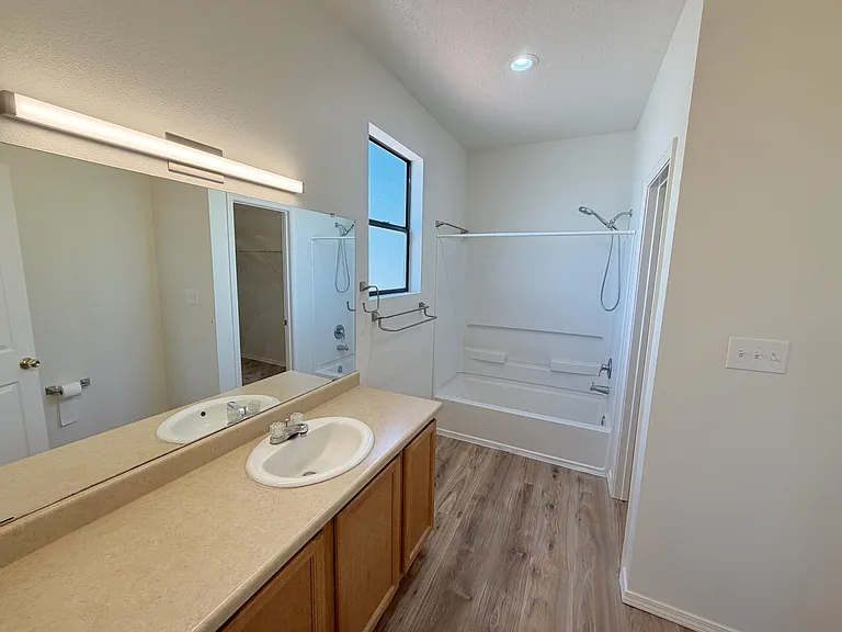 1105 Meadowlark Way SE #C — Photo 17