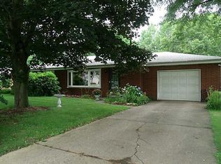24 Mark Dr, Delmont, PA 15626