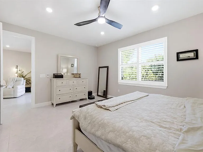 25029 Pearl Lake Cir — Photo 23