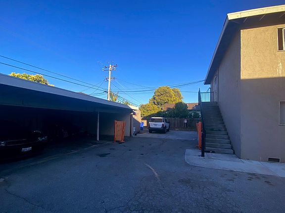 4th image of 236 Montclair Ave
