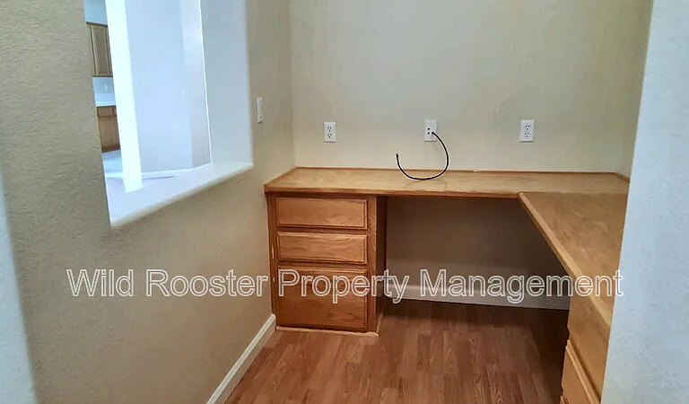 6624 Capwell Way — Photo 5