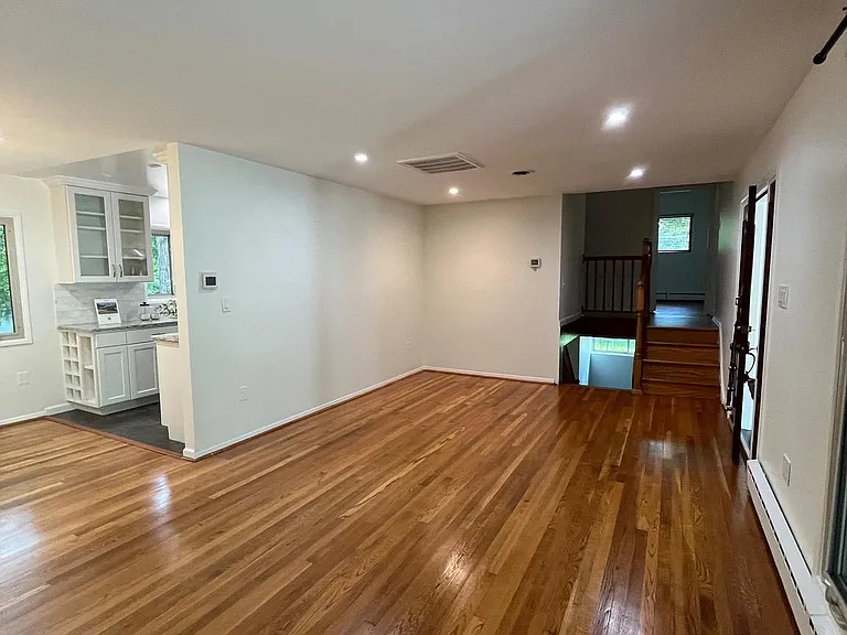 3440 Skyview Ter — Photo 18