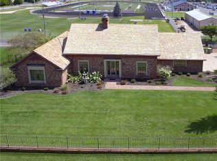 538 Robin Hood Dr, Seymour, IN 47274