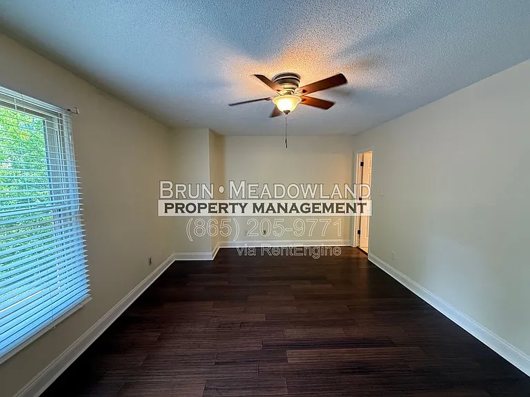 10427 Ravenbrook Ln — Photo 30