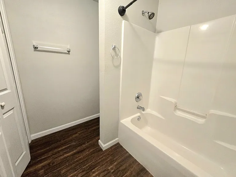 9692 Cobblebrook Dr — Photo 10