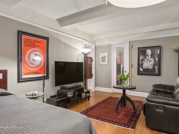 2nd image of 235 W 102nd St APT 9D