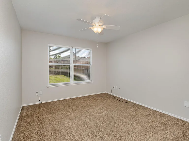 1121 Charlotte Dr — Photo 21