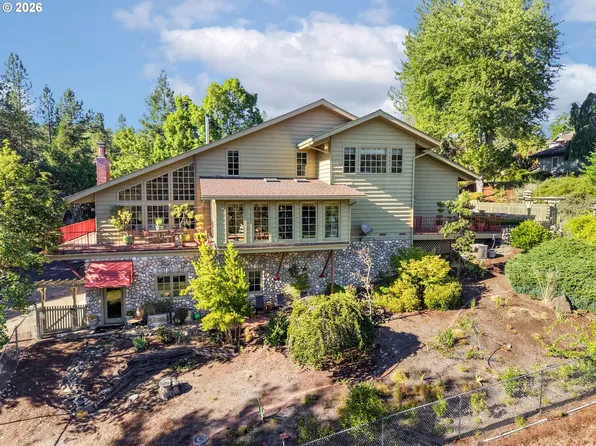173 Songbird Ct, Roseburg, OR 97470