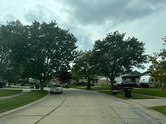3rd image of 4756 Dreon Ct