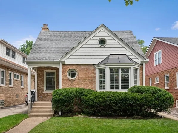 5218 Hoffman St, Skokie, IL 60077